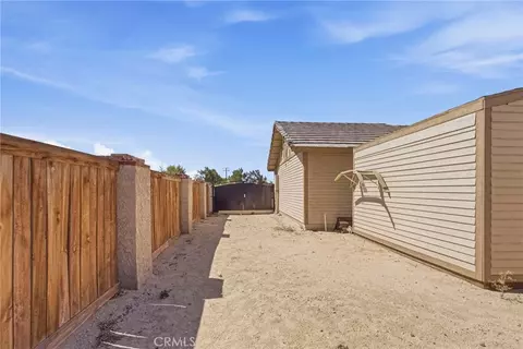 Exterior - 19989 Cronese, Apple Valley, CA 92308 photo 13 of 16