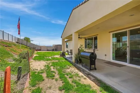 Exterior - 1560 Foothill, Banning, CA 92220 photo 4 of 8