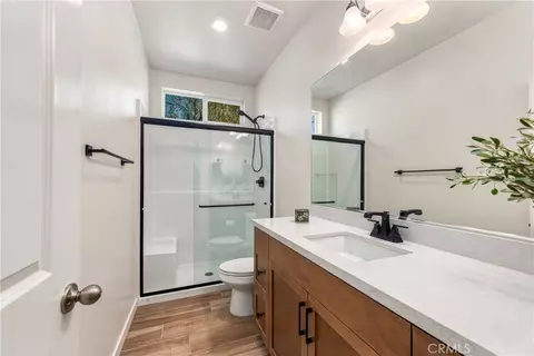 Bath - 1560 Foothill, Banning, CA 92220 photo 1 of 3