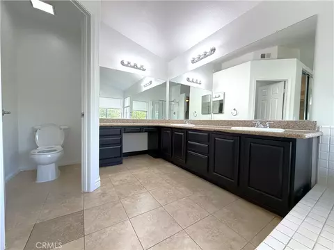 Bath - 40902 Riverock Ln, Palmdale, CA 93551 photo 3 of 4
