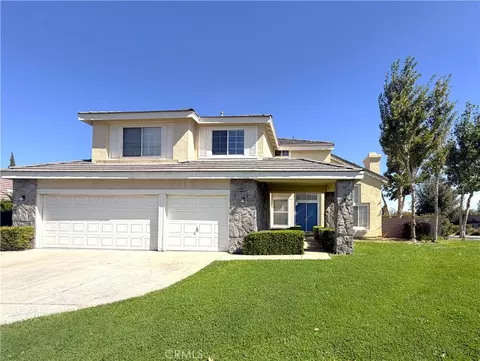 Exterior - 40902 Riverock Ln, Palmdale, CA 93551 photo 2 of 6