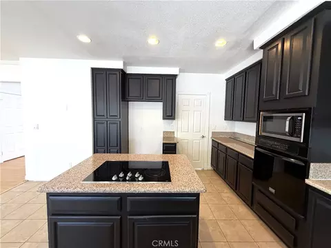Kitchen - 40902 Riverock Ln, Palmdale, CA 93551 photo 3 of 3