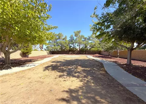 Exterior - 40902 Riverock Ln, Palmdale, CA 93551 photo 6 of 6