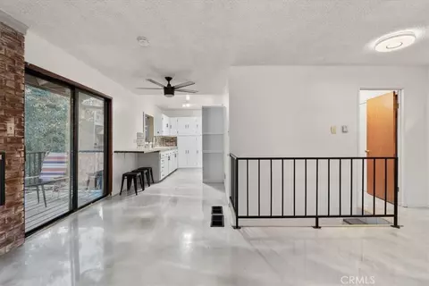 Entry Way - 24868 Edelweiss Dr, Crestline, CA 92325 photo 1 of 4