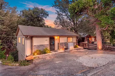 24868 Edelweiss Dr, Crestline, CA 92325