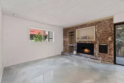 Living - 24868 Edelweiss Dr, Crestline, CA 92325 photo 2 of 4