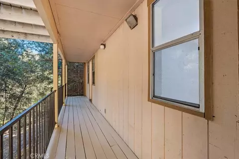 Exterior - 24868 Edelweiss Dr, Crestline, CA 92325 photo 3 of 4