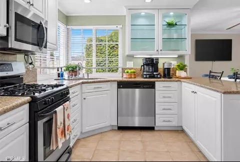 Kitchen - 6852 Cloud Crst, Chino, CA 91710 photo 2 of 2