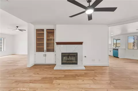Living - 463 Stanford Dr, Barstow, CA 92311 photo 5 of 6
