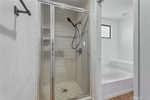 Bath - 463 Stanford Dr, Barstow, CA 92311 photo 4 of 4