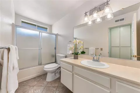 Bath - 623 Alder, Walnut, CA 91789 photo 2 of 4