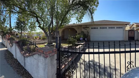 1202 S Willow, Rialto, CA 92376 photo 4