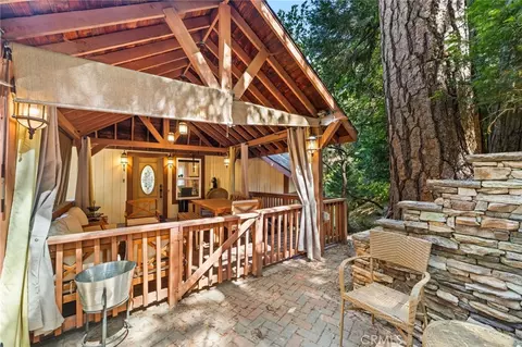 Exterior - 24599 Geneva, Crestline, CA 92325 photo 11 of 13