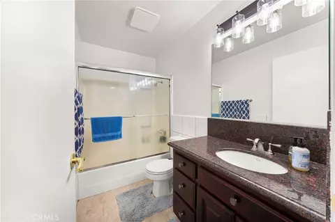 Bath - 1121 E Wilson, Glendale, CA 91206 photo 2 of 4