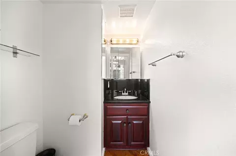 Bath - 1121 E Wilson, Glendale, CA 91206 photo 1 of 4