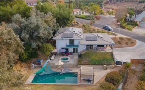 44702 Adobe Dr, Hemet, CA 92544