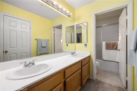 Bath - 1476 Augusta Dr, Upland, CA 91786 photo 6 of 7