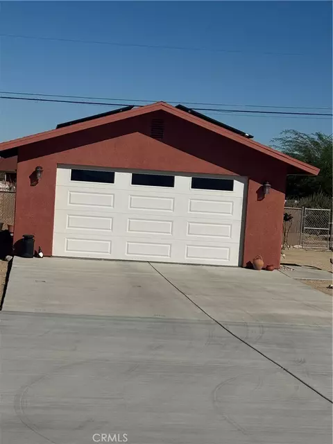 Exterior - 6771 Alpine Ave, Twentynine Palms, CA 92277 photo 5 of 9
