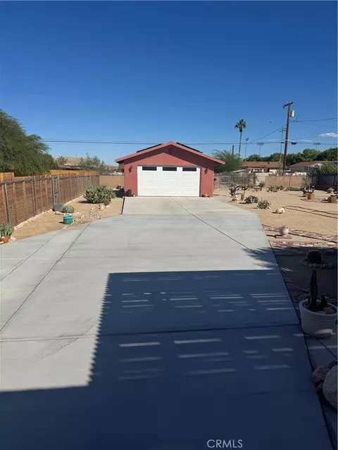 Exterior - 6771 Alpine Ave, Twentynine Palms, CA 92277 photo 4 of 9