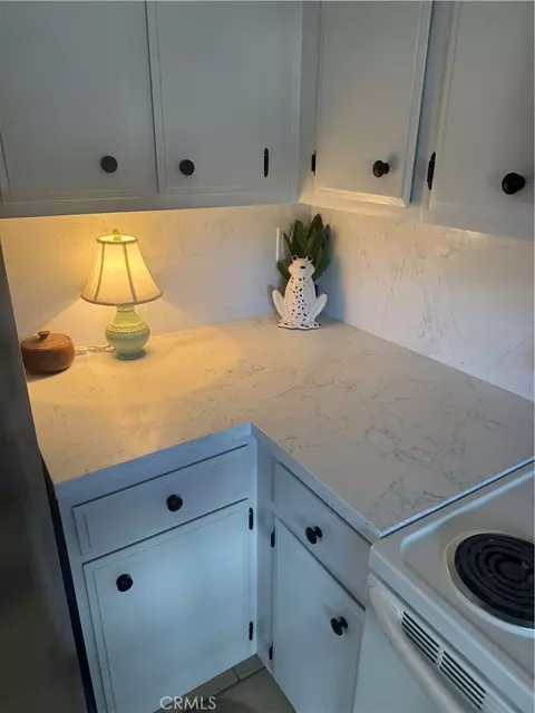 Kitchen - 6771 Alpine Ave, Twentynine Palms, CA 92277 photo 3 of 3