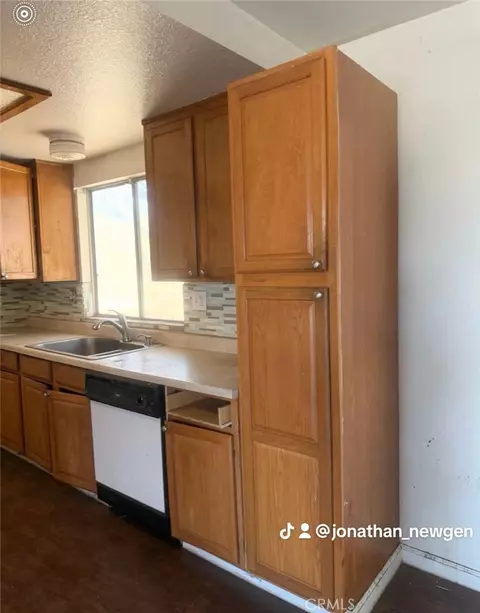 17821 Capri, Hesperia, CA 92345 photo 3