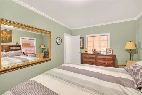 Bedroom - 680 Buckingham, Skyforest, CA 92385 photo 6 of 11