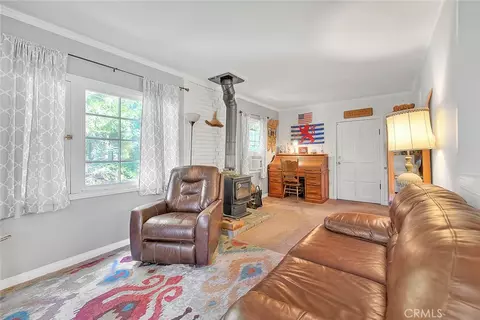 Living - 680 Buckingham, Skyforest, CA 92385 photo 4 of 4
