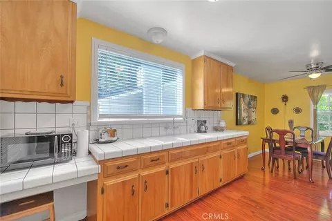 Kitchen - 680 Buckingham, Skyforest, CA 92385 photo 5 of 5