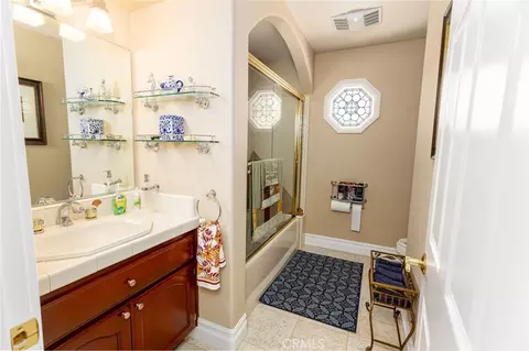 Bath - 43350 San Fermin Pl, Temecula, CA 92592 photo 2 of 2