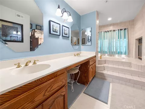 Bath - 14285 Club View Dr, Lytle Creek, CA 92358 photo 3 of 4