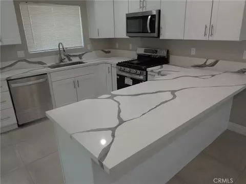 Kitchen - 12744 Running Deer, Apple Valley, CA 92308 photo 2 of 6