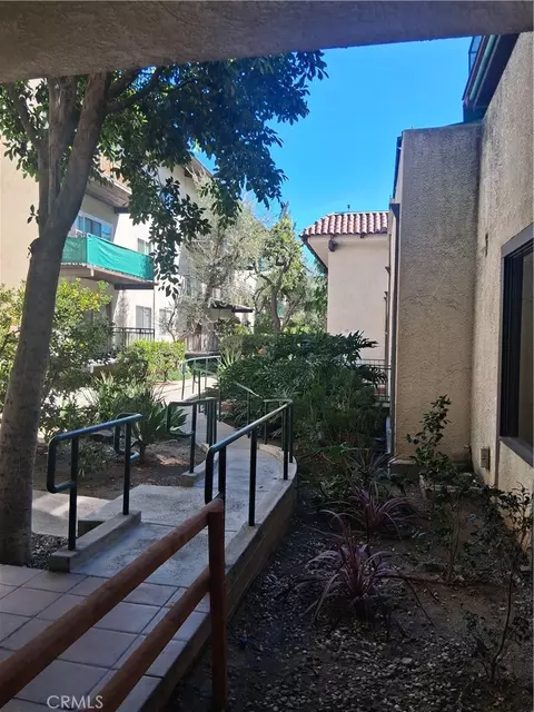 5640 White Oak Ave #C216, Encino, CA 91316