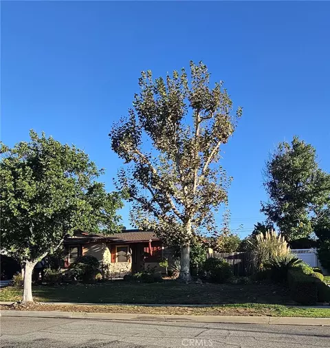 1323 E Bennett Ave, Glendora, CA 91741