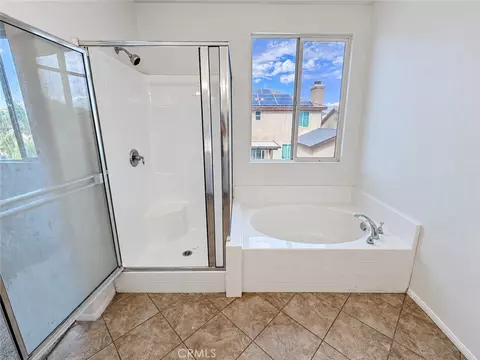 Bath - 854 Caden Pl, Perris, CA 92571 photo 6 of 6