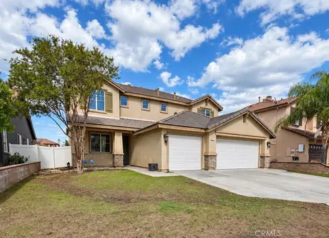 Exterior - 854 Caden Pl, Perris, CA 92571 photo 2 of 5