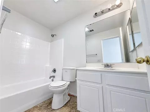Bath - 854 Caden Pl, Perris, CA 92571 photo 1 of 6