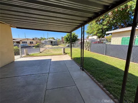 Exterior - 1452 Holly Ave, Colton, CA 92324 photo 2 of 7