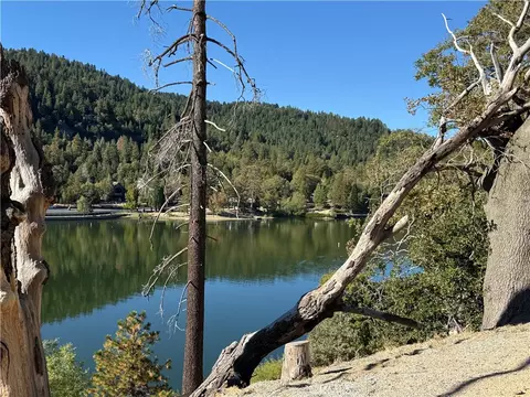 View/Area - 23764 Zuger Dr, Crestline, CA 92325 photo 2 of 2