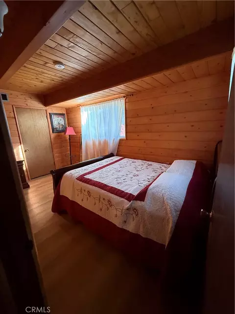 Bedroom - 23764 Zuger Dr, Crestline, CA 92325 photo 1 of 3