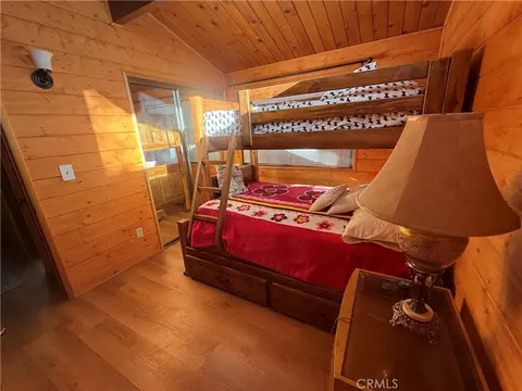 Bedroom - 23764 Zuger Dr, Crestline, CA 92325 photo 3 of 3