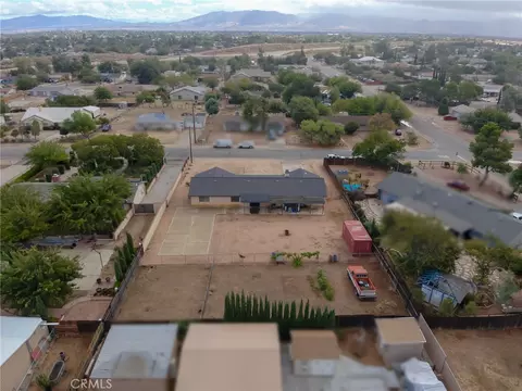 View/Area - 7728 Oakwood, Hesperia, CA 92345 photo 4 of 14