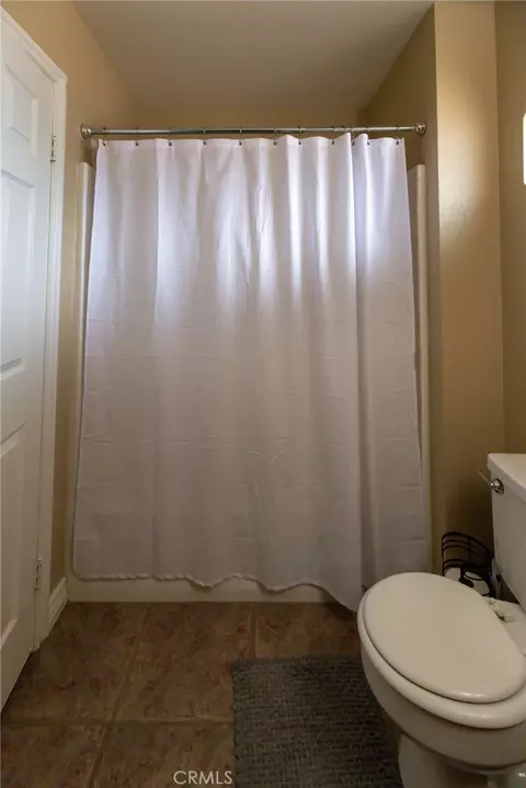 Bath - 7728 Oakwood, Hesperia, CA 92345 photo 2 of 4