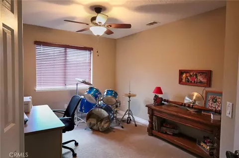 Bedroom - 7728 Oakwood, Hesperia, CA 92345 photo 1 of 10