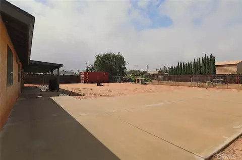 Exterior - 7728 Oakwood, Hesperia, CA 92345 photo 2 of 9