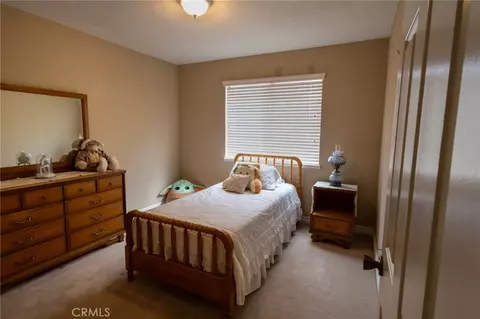 Bedroom - 7728 Oakwood, Hesperia, CA 92345 photo 4 of 10