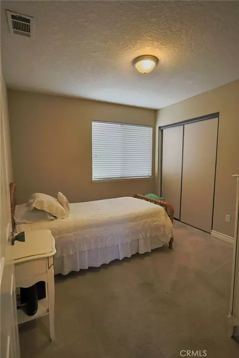 Bedroom - 7728 Oakwood, Hesperia, CA 92345 photo 2 of 10