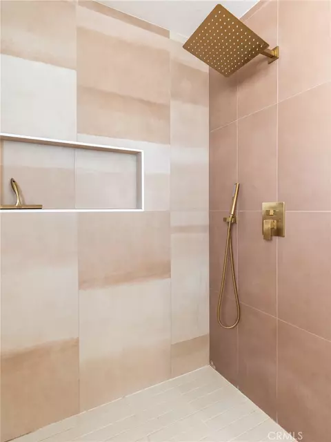 Bath - 4883 Avenida La Candela, Joshua Tree, CA 92252 photo 6 of 9