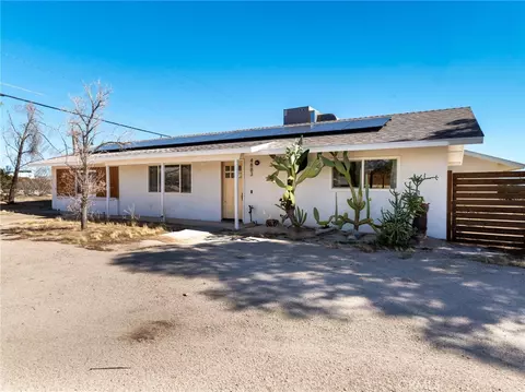Exterior - 4883 Avenida La Candela, Joshua Tree, CA 92252 photo 2 of 16