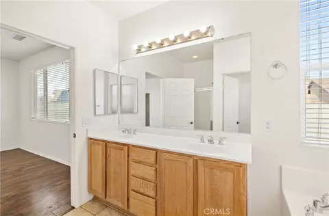 Bath - 11716 Maywood St, Adelanto, CA 92301 photo 1 of 1