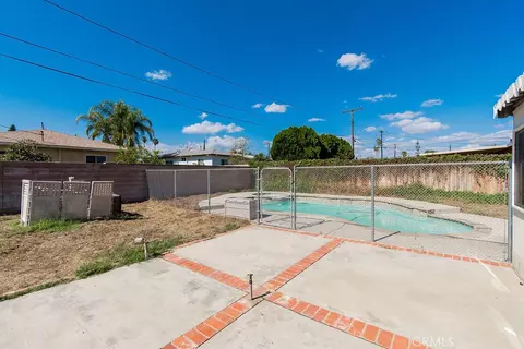 Exterior - 9826 Larch Ave, Bloomington, CA 92316 photo 8 of 11